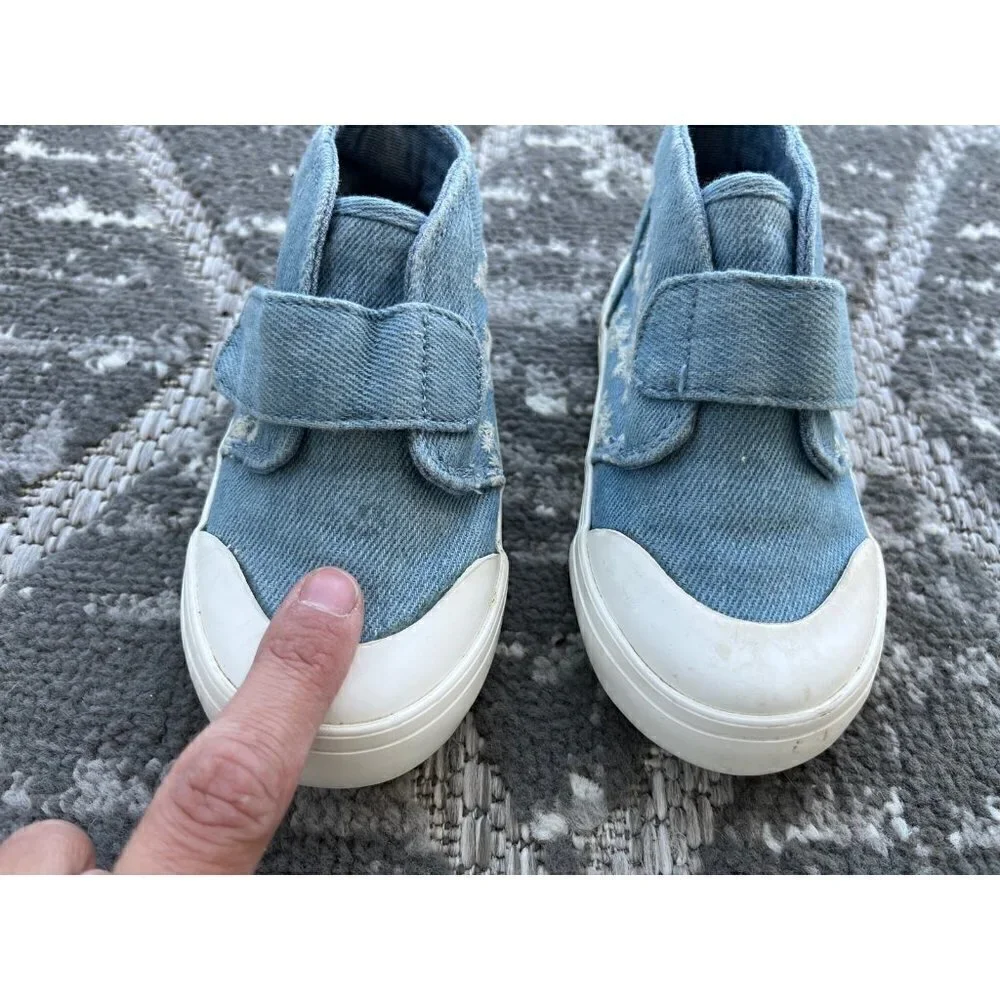 Girls shoes